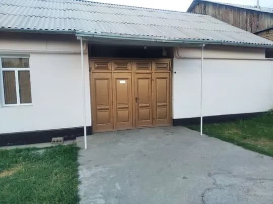 40,000$ courtyard house