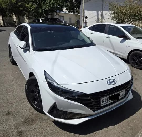 Elantra 1.6 sotiladi