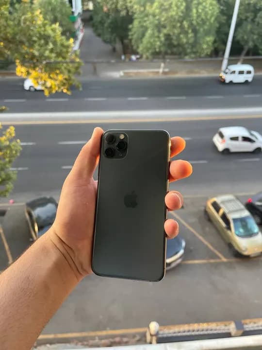 Iphone 11 pro max sotiladi