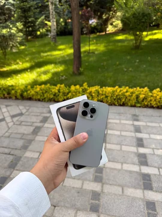 Iphone 15 pro 256 Gb сотилади