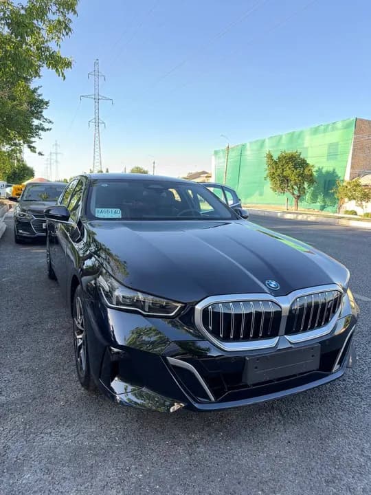 BMW I5 sotiladi yangi
