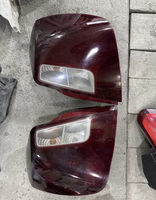 Продам задние фары на Ласетти