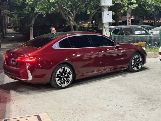 BMW I50 35L lakshiriy full sotiladi