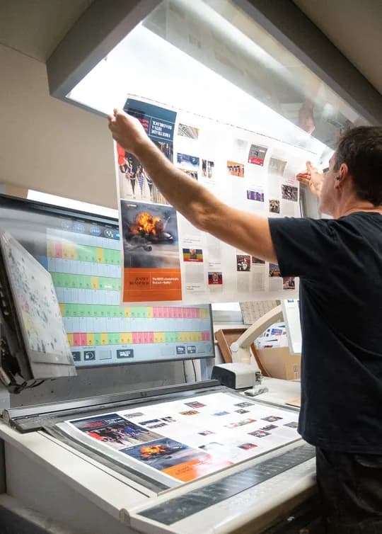 Outdoor Advertising Products Manufacturing Company Needs Ecosolvent Printer