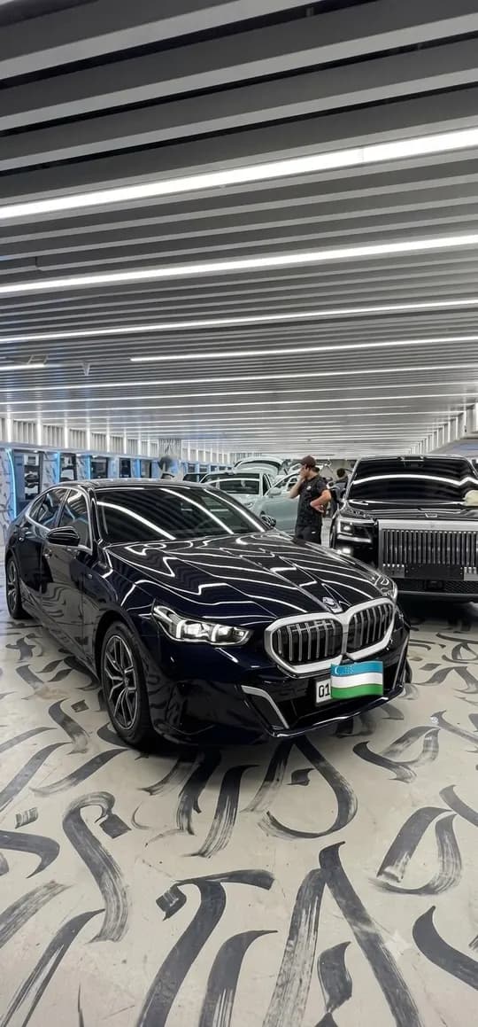 Bmw i5 35L