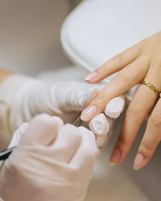 Women need beauty salon stylists and manicurists