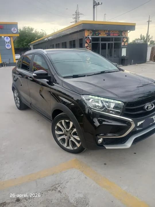 Lada X-RAY cross