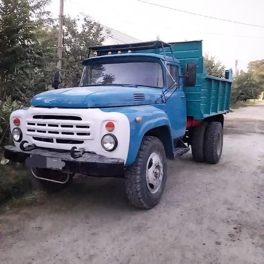 Zil samasval 130. 1991 yilda ishlab chiqarilgan