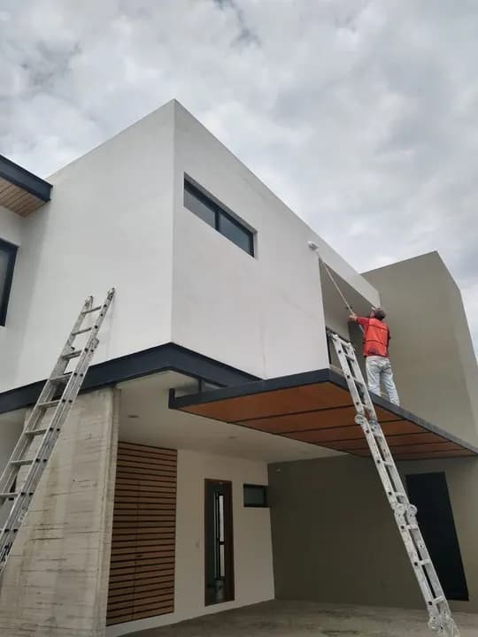 Mokre Facade worker needed