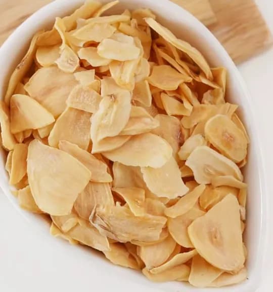 Homemade dried garlic