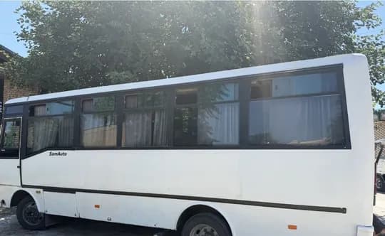 Isuzu bus body sotiladi cabina sbore