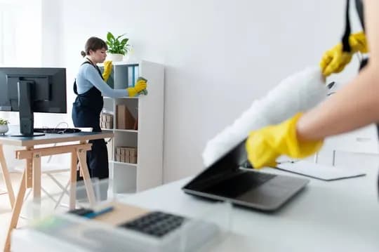 NeSo somsakhonaga cleaning lady kere
