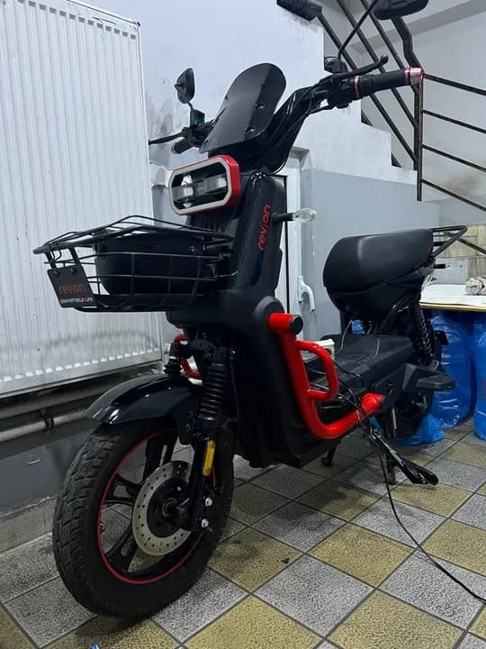 Bonvi Demansh scooter