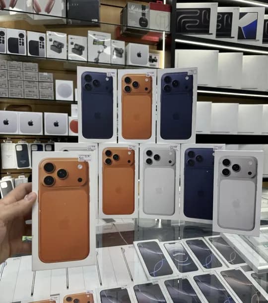 Iphone 17 Pro Max 256Gb Silver Orange Blue