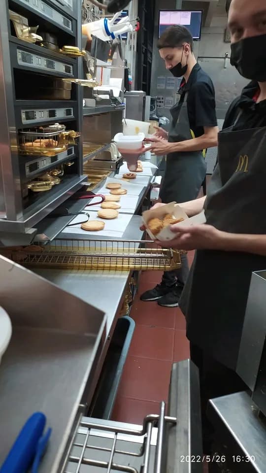 Fast food chain needs a chef
