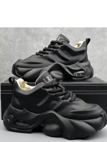 Universal sneakers for men, sizes 39-44, suitable for summer