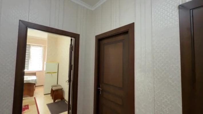 Apartment for sale 1 xonali 42m2 3-qavat