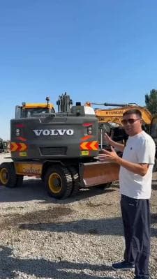 Excavator Sotiladi Holati Azhoyib Shga Tayyor